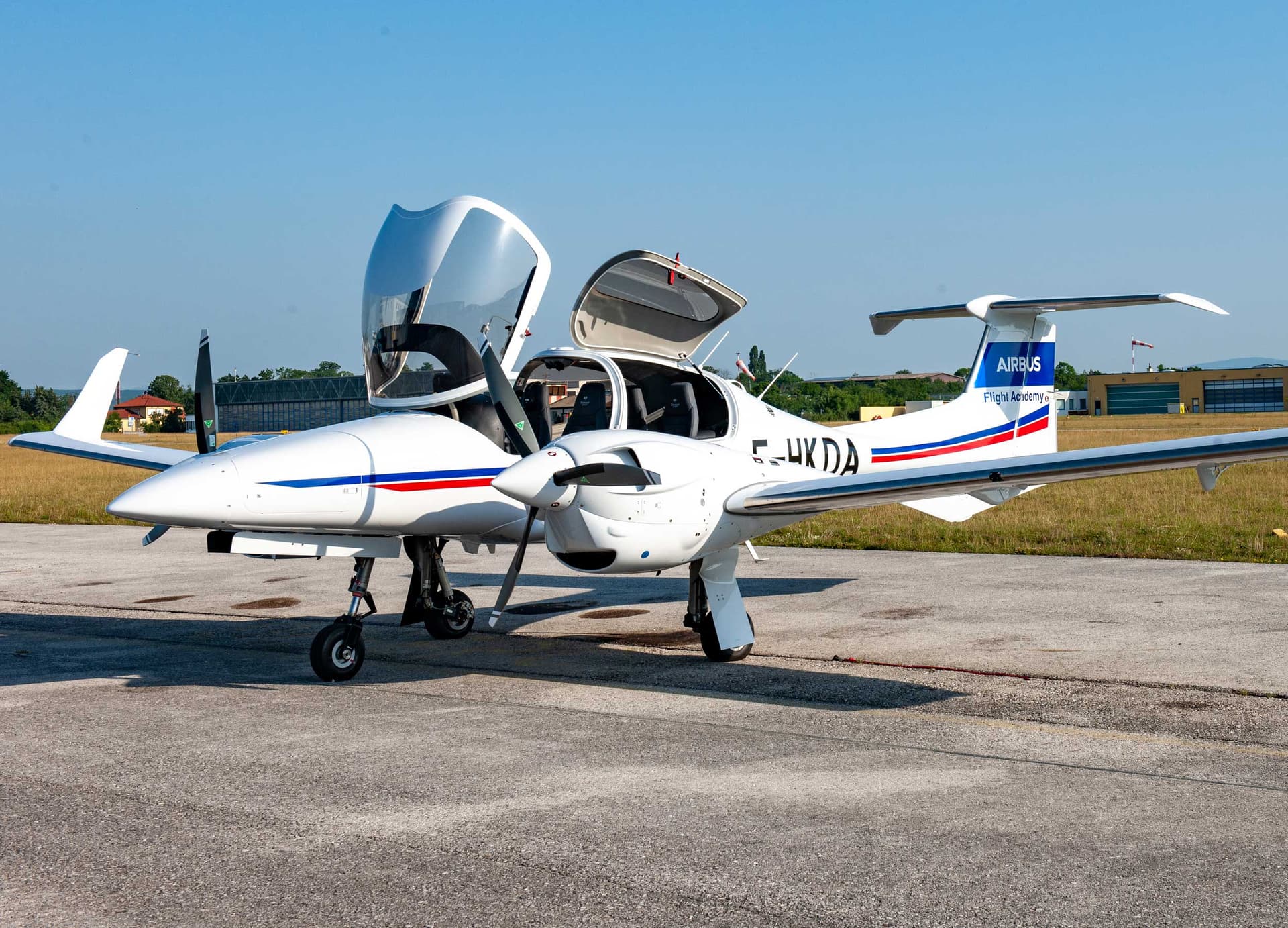 Diamond DA42
